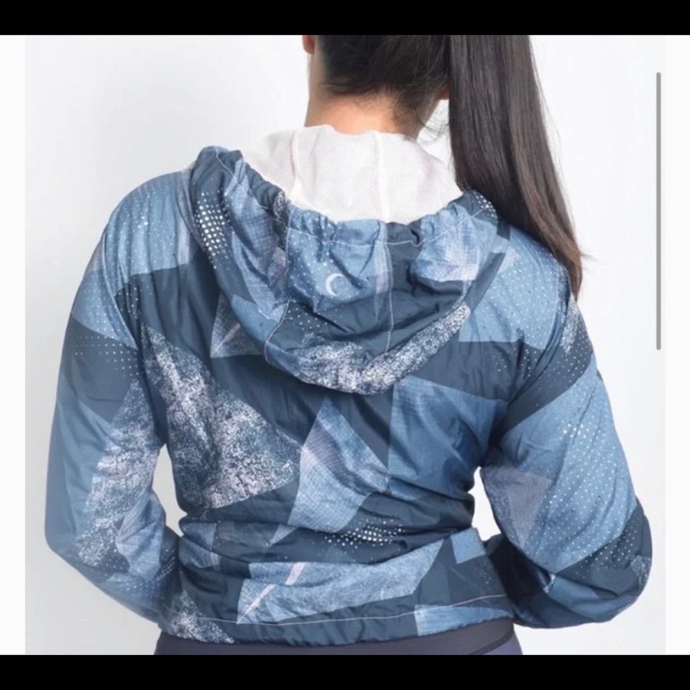 Zyia windbreaker lightweight jacket